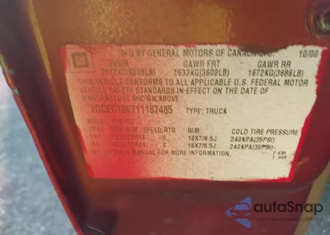 2001 Chevrolet Silverado 1500 Ls z USA, uszkodzony, nr VIN 2GCEC19V711187485